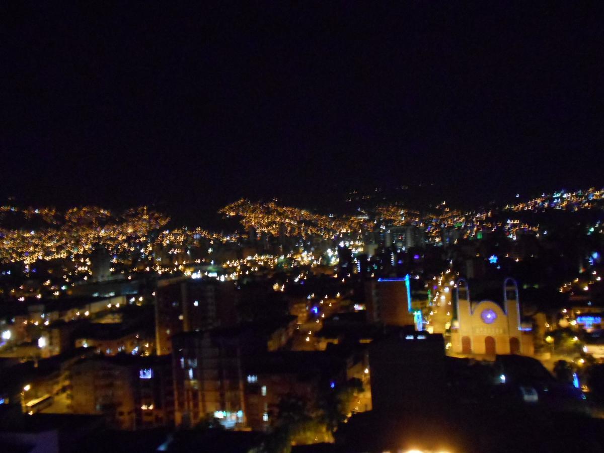 San Peter Suites Medellín Eksteriør billede